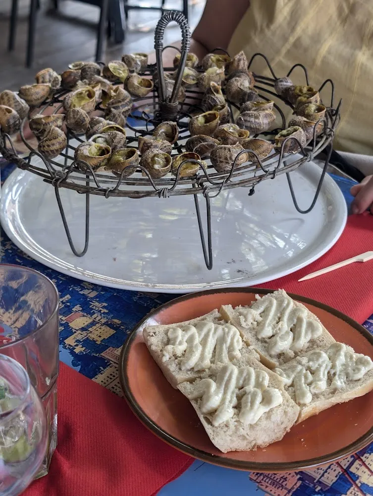 Escargots Grillés Et Tartines D'aïoli